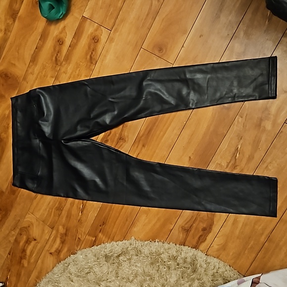 NWOT 7 For All Mankind faux leather pants - Picture 1 of 3